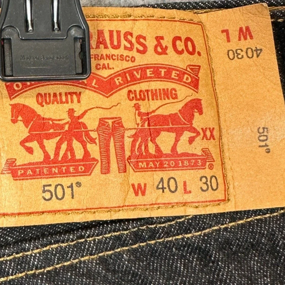 Levis 501 Jeans Mens 40X30 Original Fit Dark Wash Button Fly Red Tab 5 Pockets